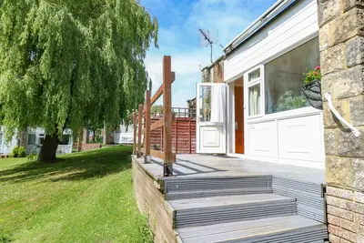Image de Willow Cabin, family friendly, with a garden in Cowes