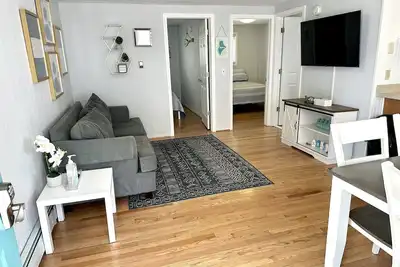 Image de 2 Br condo. 1 min walk to the beach (#105)