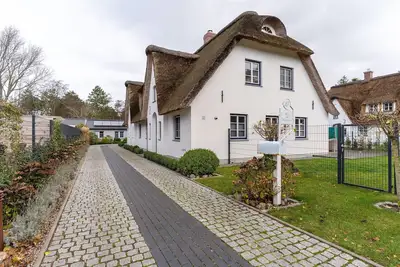 Image de Sandhus Bug - beautiful, high-quality thatched house with great facilities!