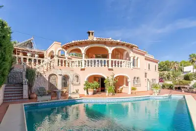 Image de Villa 'Prestige' avec vue sur la mer, piscine et Wi-Fi