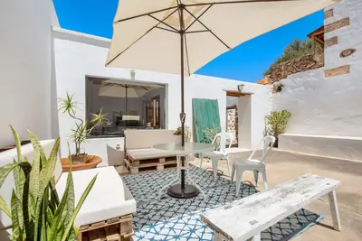 Image de Maison de vacances 'La Casa de Petrita' avec vue sur les montagnes, jardin et Wi-Fi.