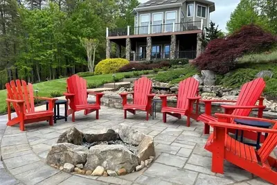 Image de 4 Bedrooms, 1 Flex Room, 4½ Bathrooms! Hot Tub! Beautiful home in Lakefield Subdivision! Come Visi