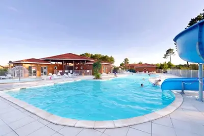 Image de Superbe villa 8 pers avec 2 piscines int/ext sauna et jacuzzi