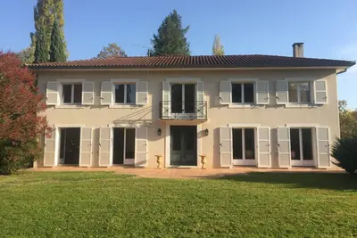 Image de Maison de maître 10pers, terrasse et parc en bord de rivière