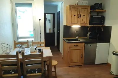 Image de 50m du centre station, 6ème étage, télévision, casier à ski, 26m², Les 2 Alpes