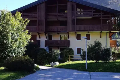 Image de 150m des commerces, 1er étage, balcon, télévision, casier à ski, 23m², Les 2 Alpes