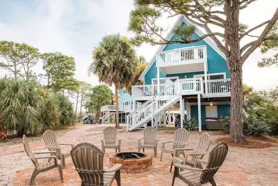 Image de Bay Front w Dock! Hot tub, Beach across the street, Pet friendly