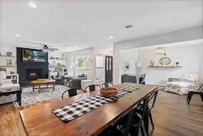 Image de Hickory Haven-Clean-Updated - The Woodlands - Private home