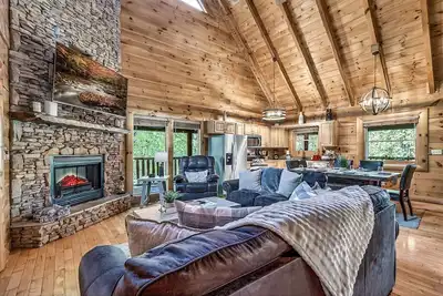 Image de King Beds | Hot Tub | Game Loft | Resort Pools