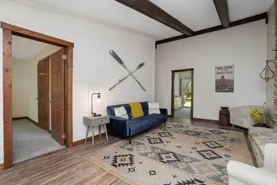 Image de Rustic River Retreat- located right on the Whitewater River!