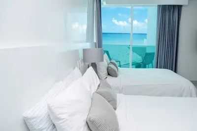 Image de Ocean front studio, private beach, facilities, new