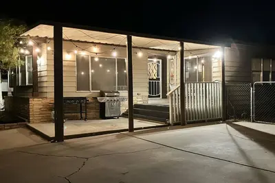 Image de 1970's Hidden Gem 2, 600 ft from the River, 1970'S Hidden Gem 2600 Feet From The River