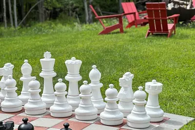 Image de Sparkling Private Cabin, Hot Tub, Firepit, Giant Chess Set, Early Check-In!