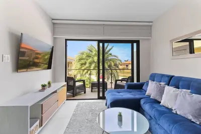 Image de Gold Coast 1br Condo with 2 Beds for 4 Guests at Sunrise by Bocobay