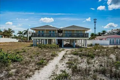 Image de 2 bedroom Beachside Cottage just steps from the beach with Magnificent. . .