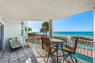 Image de Premier Vacation Rental On The Barrier Island Will Entice Your Return Year. . .