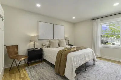 Image de Cheerful 2-bedroom home in Holland, Mi