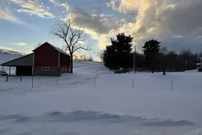 Image de Studio<br>w\/kitchen on Alpaca farm Sodus Bay, Wine trails & Brantling ski slope