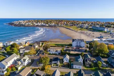 Image de 234 Steps away from Sandy Beach Short Sands