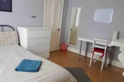 Image de Front Double Bedroom Near Infirmary