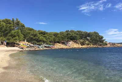 Image de Villa La Seyne dans une pinède à 200 m de la plage