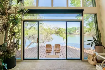 Image de Waterfront A-Frame w/Mtn View, Pool, <15min to Old Town, Jerome, Vineyards