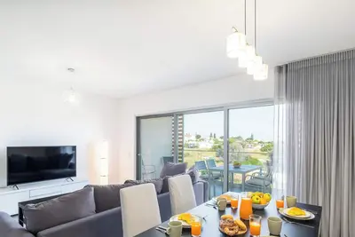 Image de #090 Correeira by Home Holidays