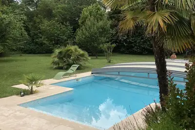 Image de Villa provençale 200 m2 avec grande piscine et jardin arboré de 3000m2