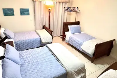 Image de Lovely 2bed 2ba Apartment with pool near the beach