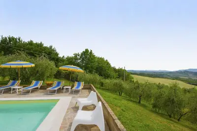 Image de Maison de vacances privée avec piscine privée, Wifi, Tv, terrasse, animaux admis, vue panoramique