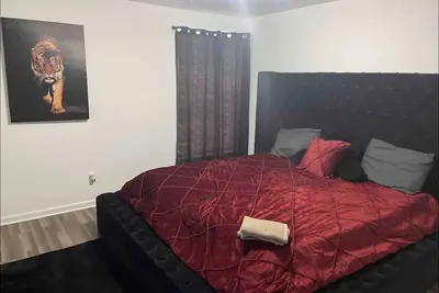 Image de Cozy Condo Post Op Friendly 😁