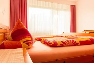 Image de Ferienwohnung für bis zu 4 Personen mit Möblierter Sonnenterrasse