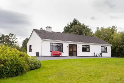 Image de Cottage 431 - Oughterard - sleeps 6 guests in 4 bedrooms