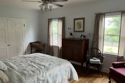 Image de Quiet Two Bedroom House