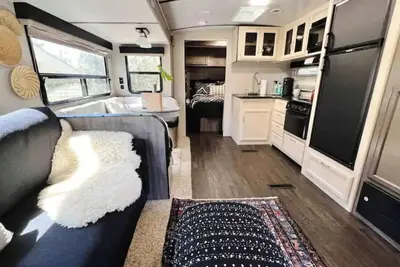 Image de Glamping in Slo, close to dwntwn, wineries +beach