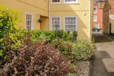 Image de 138c Old Star & Garter Mews, romantic in Ludlow