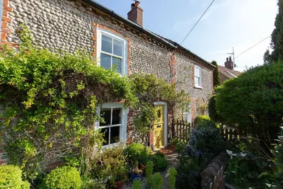 Image de Bella's Cottage - a self catering cottage that sleeps 3 guests in 2 bedrooms