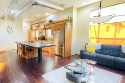 Image de Beautiful 2Br/2Ba in Sacramento Midtown