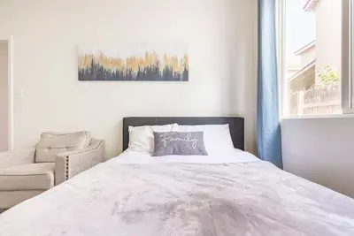 Image de Cozy 5 Bedrooms House close to many stores