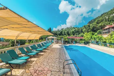 Image de Appartement familial avec vue sur la mer et piscine commune