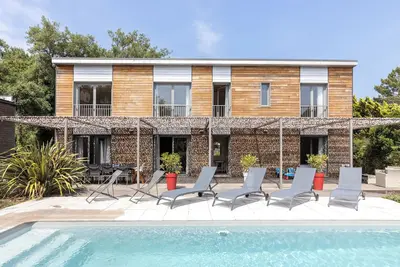 Image de Villa proche plage, avec piscine et Wi-Fi