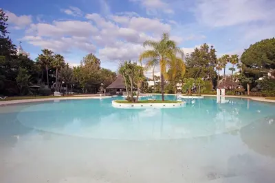 Image de Beautiful, Bright and Spacious Duplex in Marbella