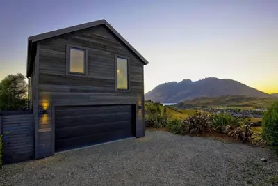 Image de Jack's Bach - close to ski fields & golf