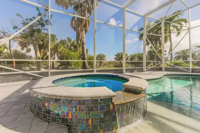Image de SeaRose- Gorgeous Sanibel Estate now with dining credit! !