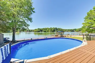 Image de Private Beach, Dock & Pool! Lake Norman Family Gem