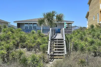 Image de 2br/1ba Home - Oceanfront in Holden Beach, Hot Tub, Sleeps 6