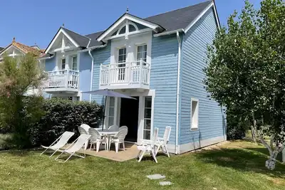 Image de Très jolie maison sur Golf dans résidence de vacances avec piscines