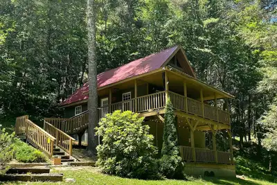 Image de Cabin W\/Private Hot Tub, Mins To Snowshoe-Resort, Biking, Hiking, Motorcycle Riding