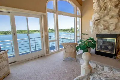 Image de 3 Bedroom | Beachwalk Resort House on Lake Kai