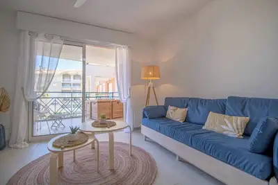 Image de Lumineux Apt De 32 M² Renové Proche De La Ville